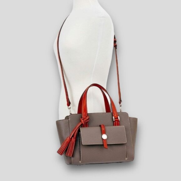 NWT Authentic Dooney & Bourke Cambridge Small Shopper Tote in Taupe Leather - Picture 2 of 10